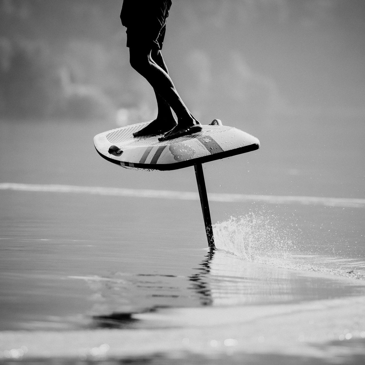 Discovering the Fascination of E-Foiling: A Look at Courses and Equipment