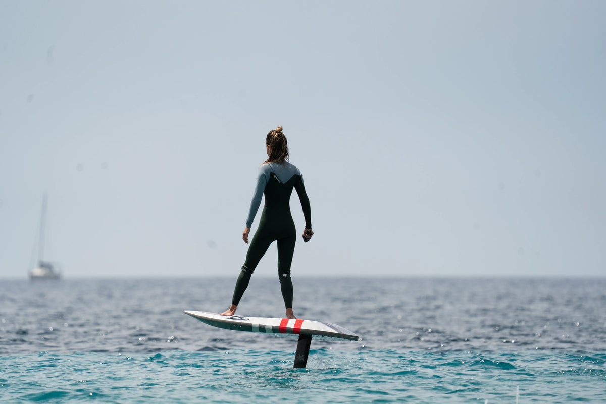 Aerofoils Adventure eFoil Midnight Blue in Mallorca | efoil for beginners